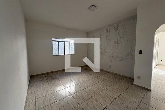 Casa à venda com 3 quartos, 430m² em Setor Sudoeste, Goiânia