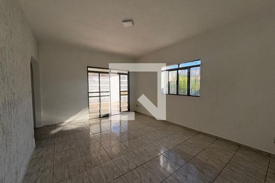 Casa à venda com 3 quartos, 430m² em Setor Sudoeste, Goiânia