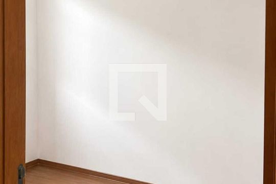 Quarto de apartamento para alugar com 2 quartos, 43m² em Bela Vista, Palhoça