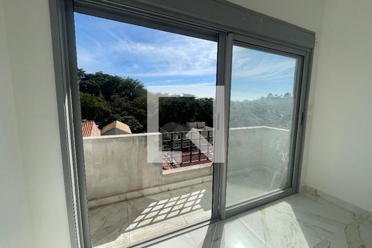 Sala de casa de condomínio para alugar com 3 quartos, 203m² em Jardim Nova Coimbra, Cotia