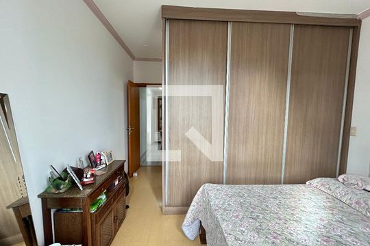 Apartamento à venda com 3 quartos, 150m² em Heliópolis, Belo Horizonte