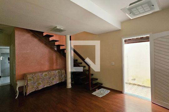 Casa de Condomínio à venda com 3 quartos, 131m² em Jardim Martins, Jundiaí