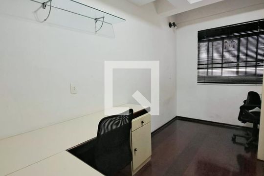 Apartamento à venda com 3 quartos, 85m² em Carlos Prates, Belo Horizonte
