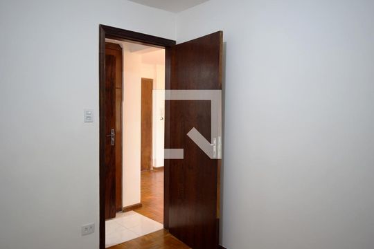 Quarto de apartamento à venda com 1 quarto, 36m² em Alto de Pinheiros, São Paulo