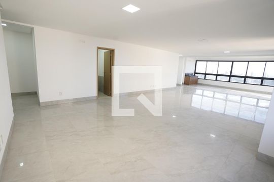 Apartamento à venda com 4 quartos, 235m² em Jardim Goiás, Goiânia