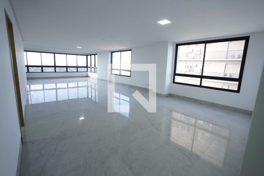 Apartamento à venda com 4 quartos, 235m² em Jardim Goiás, Goiânia
