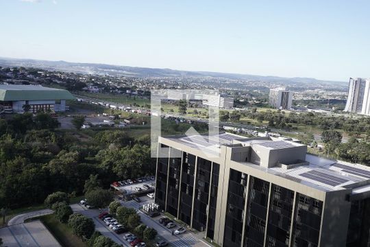 Apartamento à venda com 4 quartos, 235m² em Jardim Goiás, Goiânia
