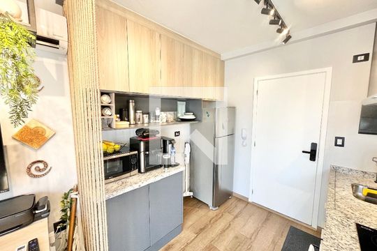 Sala/Quarto/Cozinha de kitnet/studio à venda com 1 quarto, 27m² em Santana, São Paulo