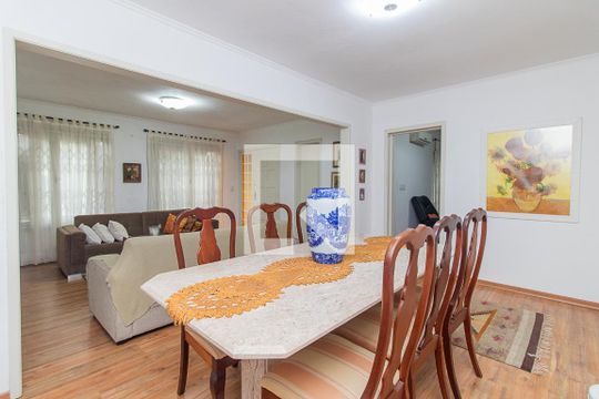 Sala de casa à venda com 4 quartos, 200m² em Espírito Santo, Porto Alegre