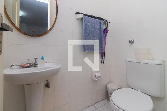 Lavabo de casa à venda com 4 quartos, 200m² em Espírito Santo, Porto Alegre