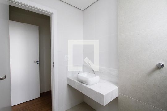 Banheiro Social de apartamento à venda com 3 quartos, 82m² em Nova Suíça, Belo Horizonte