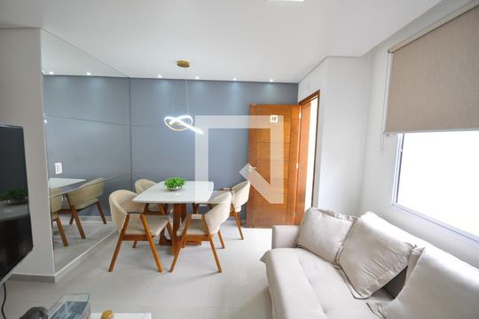 Sala de casa de condomínio à venda com 2 quartos, 63m² em Vila Albertina, São Paulo