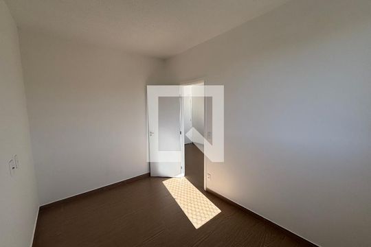 Quarto 2 de apartamento para alugar com 2 quartos, 43m² em Vila Sao Paulo, Ferraz de Vasconcelos