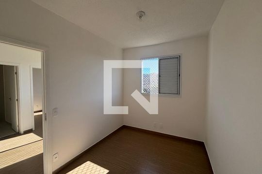 Quarto 2 de apartamento para alugar com 2 quartos, 43m² em Vila Sao Paulo, Ferraz de Vasconcelos