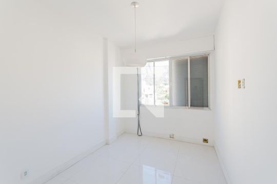Quarto 1 de apartamento à venda com 2 quartos, 80m² em Grajaú, Rio de Janeiro