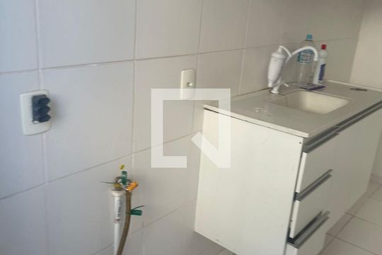 Cozinha de apartamento à venda com 2 quartos, 40m² em Gardênia Azul, Rio de Janeiro