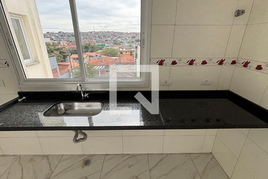 Sala - Cozinha de apartamento para alugar com 2 quartos, 100m² em Vila Clarice, Santo André