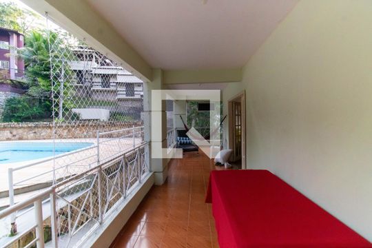 Casa de Condomínio à venda com 5 quartos, 362m² em Pendotiba, Niterói