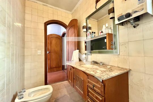 Banheiro da Suíte de casa à venda com 3 quartos, 350m² em Jabaquara, São Paulo