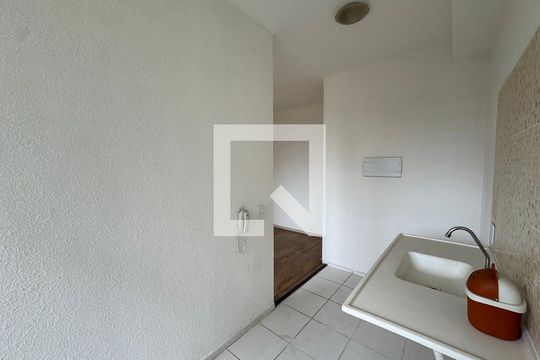 Cozinha de apartamento à venda com 2 quartos, 42m² em Jardim Boa Vista (zona Oeste), Osasco