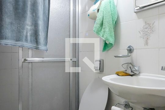 Banheiro da suíte de casa à venda com 4 quartos, 270m² em Mauá, São Caetano do Sul