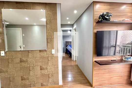 Sala de apartamento à venda com 2 quartos, 47m² em Jardim Bela Vista, Guarulhos