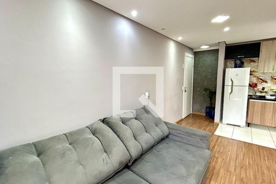 Sala de apartamento à venda com 2 quartos, 47m² em Jardim Bela Vista, Guarulhos