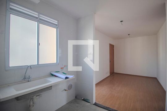 Cozinha/Area de serviço de apartamento para alugar com 2 quartos, 40m² em Cavalhada, Porto Alegre