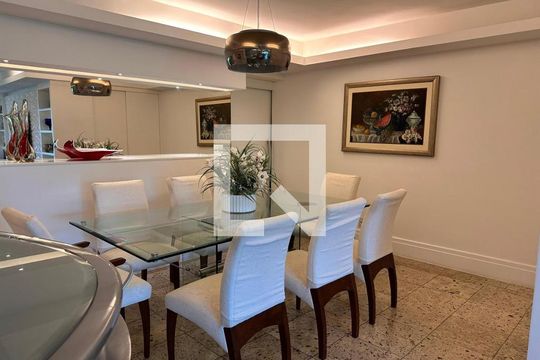 Sala de apartamento à venda com 4 quartos, 233m² em Barra da Tijuca, Rio de Janeiro