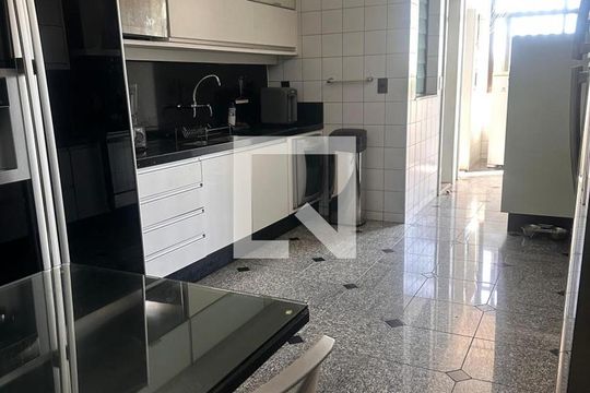 Cozinha de apartamento à venda com 4 quartos, 233m² em Barra da Tijuca, Rio de Janeiro