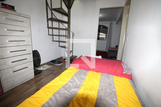 Casa à venda com 3 quartos, 129m² em Conjunto Habitacional Barreira Grande, São Paulo