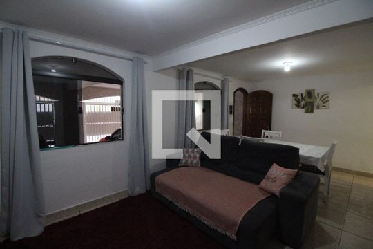Casa à venda com 3 quartos, 129m² em Conjunto Habitacional Barreira Grande, São Paulo