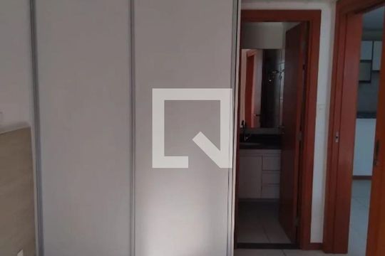 Quarto de apartamento para alugar com 1 quarto, 51m² em Caminho das Árvores, Salvador
