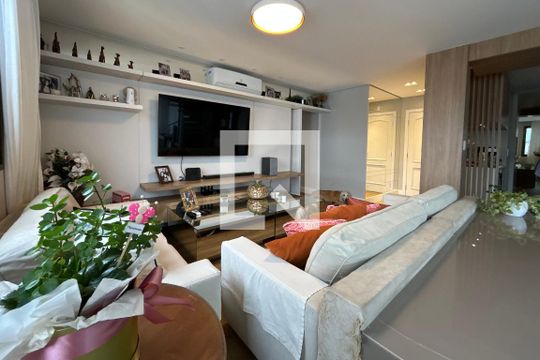 Apartamento para alugar com 4 quartos, 260m² em Agronômica, Florianópolis