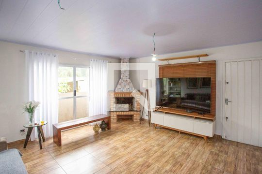 Sala de casa à venda com 3 quartos, 450m² em Eldorado, Diadema