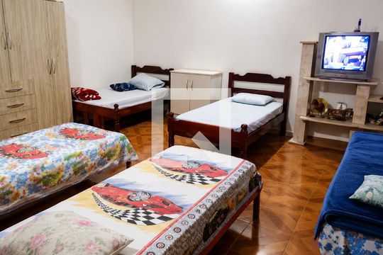 Quarto 1 de casa para alugar com 4 quartos, 250m² em Vila Santana, Valinhos