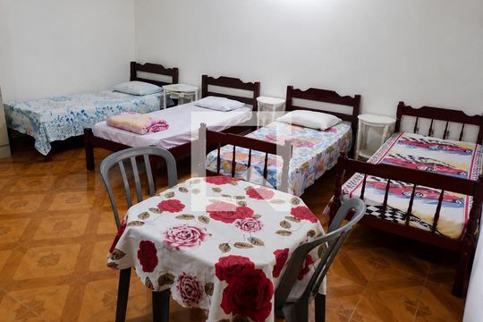 Quarto 2 de casa para alugar com 4 quartos, 250m² em Vila Santana, Valinhos