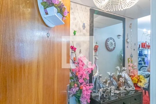 Hall de entrada de apartamento à venda com 2 quartos, 60m² em Centro, Canoas