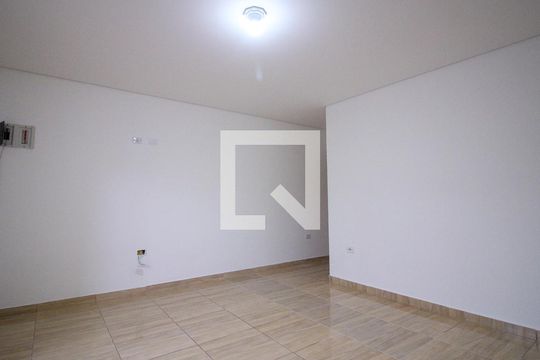 Casa para alugar com 2 quartos, 110m² em Parque Sao Rafael, São Paulo