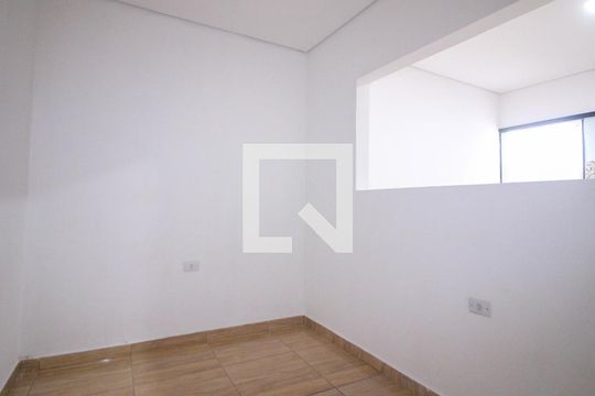 Casa para alugar com 2 quartos, 110m² em Parque Sao Rafael, São Paulo