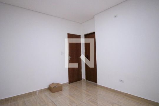 Casa para alugar com 2 quartos, 110m² em Parque Sao Rafael, São Paulo