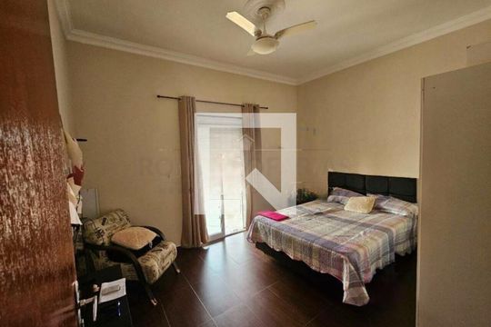 Casa à venda com 3 quartos, 375m² em Vila Santo Antônio, São Paulo