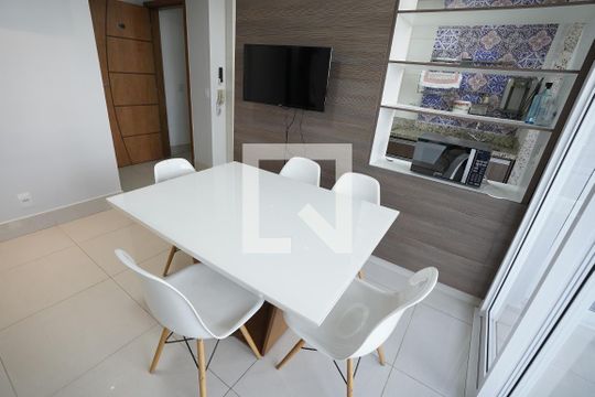 Apartamento para alugar com 3 quartos, 90m² em Setor Bueno, Goiânia