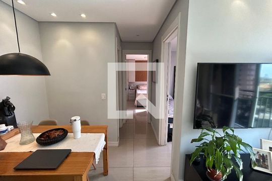 Corredor de apartamento à venda com 2 quartos, 49m² em Del Castilho, Rio de Janeiro