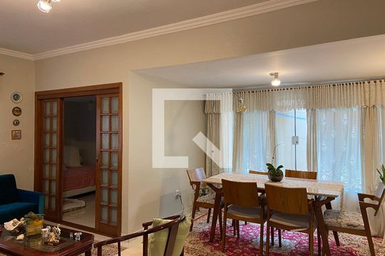 Casa à venda com 3 quartos, 307m² em Bela Vista, Osasco