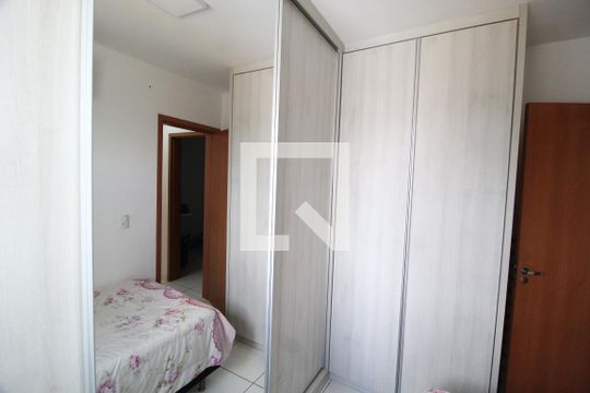 Quarto 1 de apartamento para alugar com 2 quartos, 60m² em Granada, Uberlândia