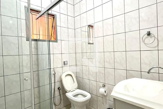 Banheiro de casa à venda com 3 quartos, 145m² em Jardim America, Campinas