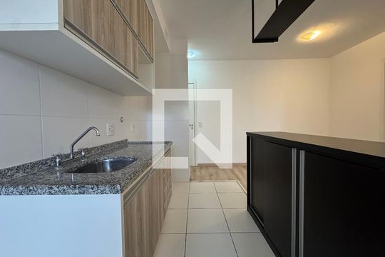 Cozinha de apartamento para alugar com 1 quarto, 41m² em Umuarama, Osasco