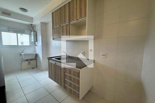 Cozinha de apartamento para alugar com 1 quarto, 41m² em Umuarama, Osasco