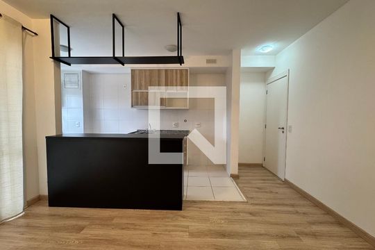 Sala de apartamento para alugar com 1 quarto, 41m² em Umuarama, Osasco